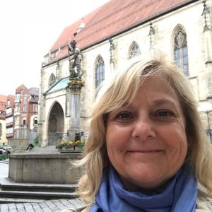 Meet your Posher, Toni